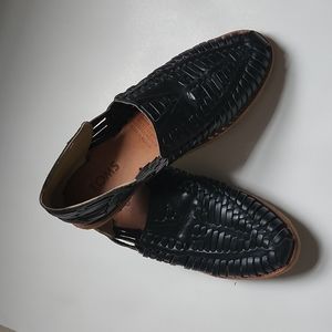 TOMS Huarache black genuine leather shoes